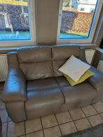 🛋️ Te koop 2 2-zitsbanken, echt leer, taupe., Ophalen, Tweepersoons, Leer, Zo goed als nieuw