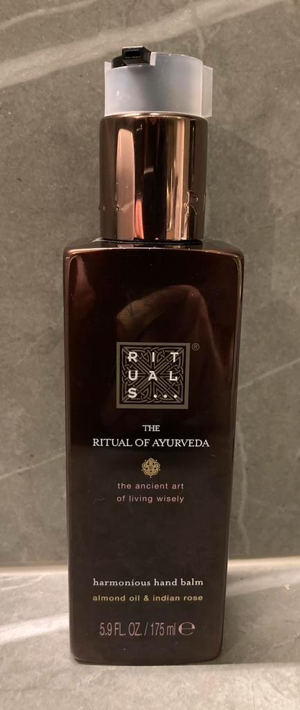 Rituals Handcrème Almond oil & Indian rose, Handtassen en Accessoires, Uiterlijk | Lichaamsverzorging, Nieuw, Ophalen of Verzenden