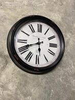 Sterling & Noble wandklok  vintage look met Romeinse cijfers, Ophalen of Verzenden, Zo goed als nieuw, Analoog, Wandklok