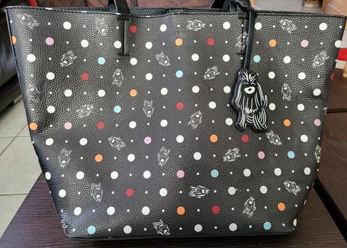 Speelse handtas van Esprit, Handtassen en Accessoires, Tassen | Damestassen, Zo goed als nieuw, Handtas, Zwart, Ophalen of Verzenden