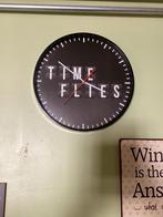 Horloge murale ~ Time Flies, Maison & Meubles, Accessoires pour la Maison | Horloges, Analogique, Enlèvement ou Envoi, Neuf, Horloge murale