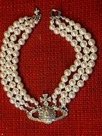 Zilverkleurige Vivienne Westwood halsketting parels kristal, Bijoux, Sacs & Beauté, Enlèvement ou Envoi, Comme neuf