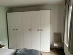 Kleerkast in Gent - 5-deurs kledingkast - Hout & wit, Huis en Inrichting, Ophalen, Gebruikt, 200 cm of meer, Met hangruimte