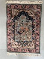 Prachtig handgeknoopt (wand)tapijtje, Enlèvement