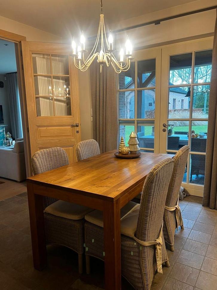 mooie tafel met 4 stoelen in uitstekende staat, Huis en Inrichting, Tafels | Eettafels, Zo goed als nieuw, 50 tot 100 cm, 100 tot 150 cm