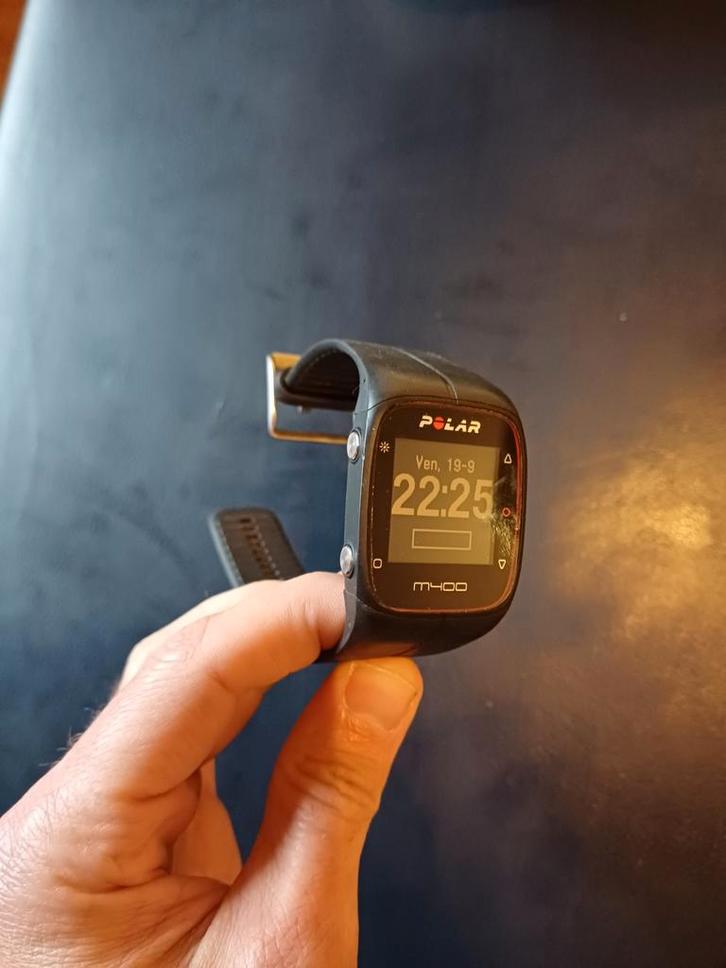 Montre Polar M400, Sport en Fitness, Hartslagmeters, Zo goed als nieuw, Polar, Waterdicht, Met loopsnelheid, Ophalen
