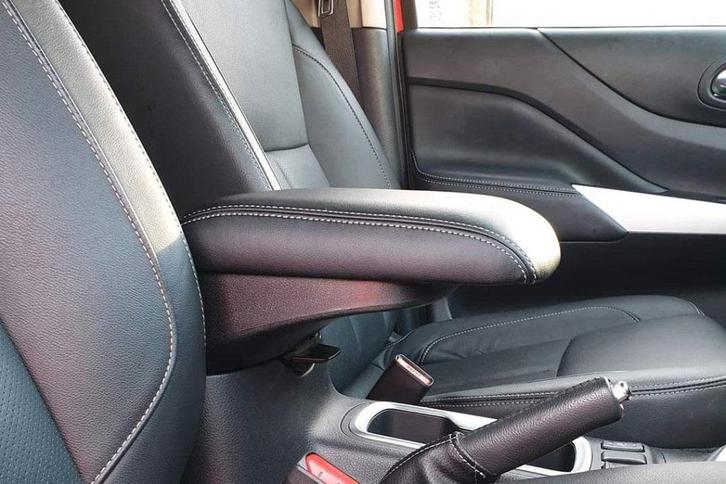 Nissan Navara NP300 armsteun, Auto-onderdelen, Interieur en Bekleding, Nissan, Nieuw, Ophalen of Verzenden