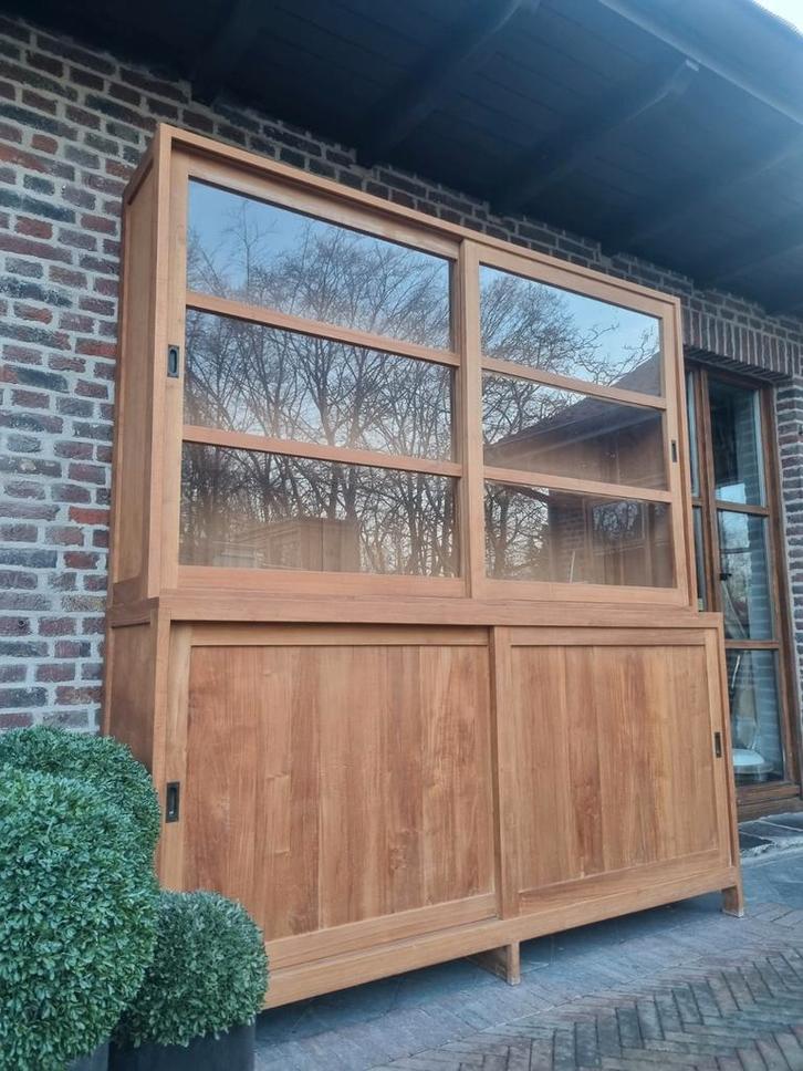 Buffet/vitrine en teck LIVRAISON GRATUITE, Maison & Meubles, Armoires | Buffets, Comme neuf, 200 cm ou plus, 200 cm ou plus, 25 à 50 cm