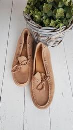 Mooie mocassins in daim, Ophalen, Zo goed als nieuw, Instappers, Beige