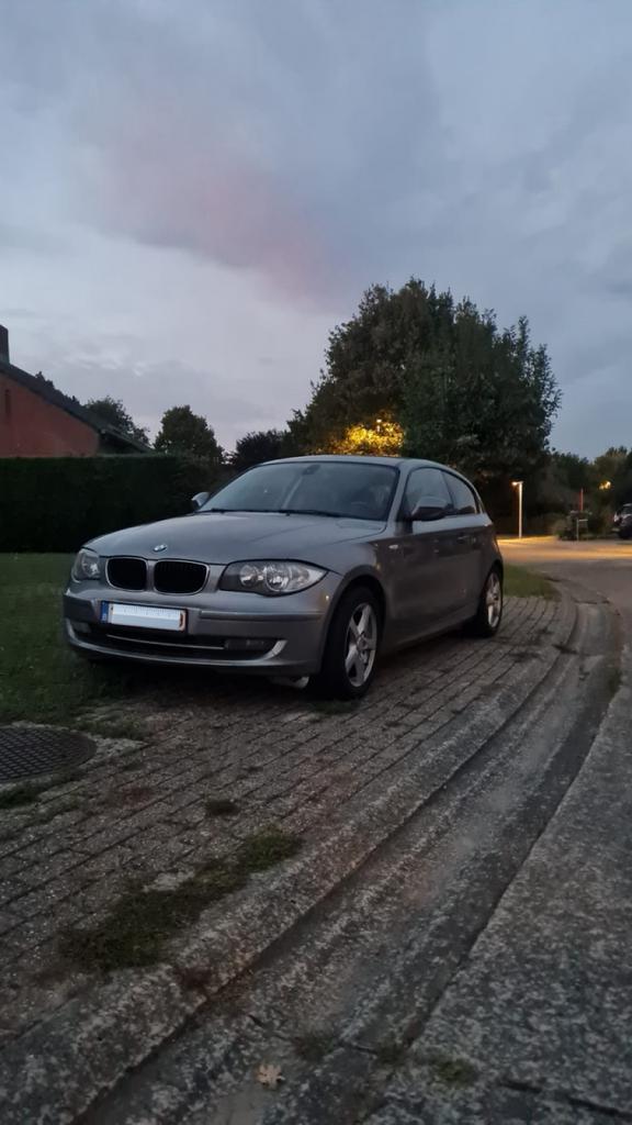 BMW SERIE 1, 118d DIESEL (PERFECTE STAAT), Auto's, BMW, Particulier, 1 Reeks, Diesel, Euro 5, 5 deurs, Handgeschakeld, Zilver of Grijs