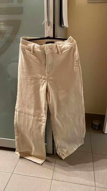 Beige broek  beschikbaar voor biedingen