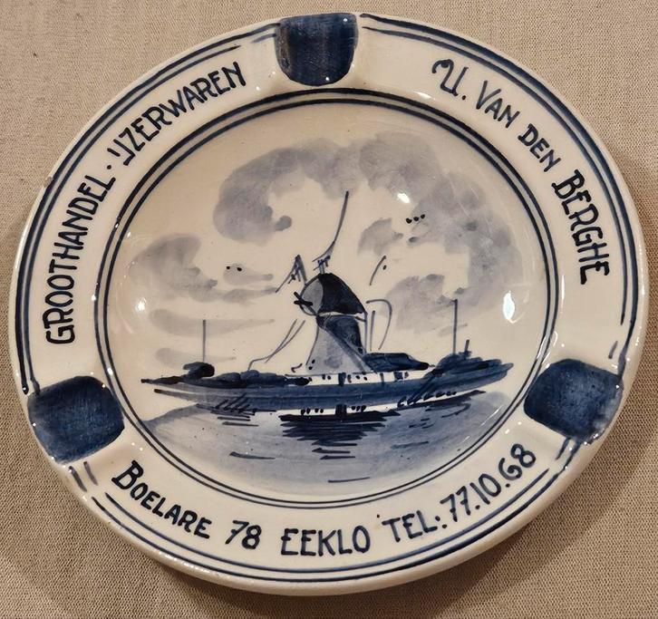 U. Van den Berghe Eeklo asbak delft, Verzamelen, Rookartikelen, Aanstekers en Luciferdoosjes, Asbak, Ophalen of Verzenden