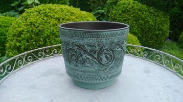 Vintage bloempot terracotta brons groen patina Sgraffito, Tuin en Terras, Ophalen of Verzenden, Terracotta, Binnen