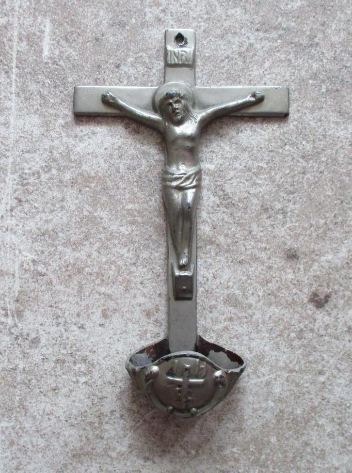 2 wijwatervaatjes - met kruisbeeldje en afbeelding O.L.Vrouw, Antiek en Kunst, Antiek | Religieuze voorwerpen, Ophalen of Verzenden