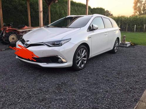 Toyota auris hybrid, Autos, Toyota, Particulier, Auris, Bluetooth, Hybride Électrique/Essence, Break, 5 portes, Automatique, Blanc