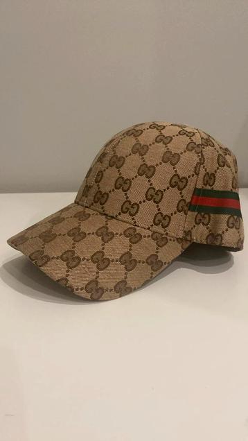 Gucci pet bruin beschikbaar voor biedingen