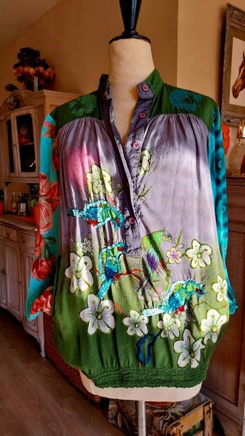 Blouse Desigual maat S met bloemmotief en zakken beschikbaar voor biedingen
