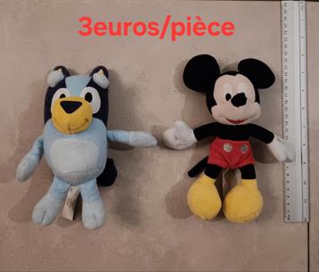 Peluche Mickey, minnie, bluey, Peluches noukies beschikbaar voor biedingen