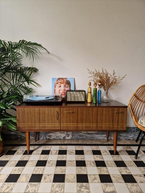 Vintage midcentury dressoir | platenspeler meubel | kast, Huis en Inrichting, Kasten | Dressoirs, Gebruikt, 100 tot 150 cm, 25 tot 50 cm