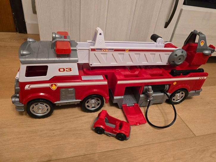 Paw Patrol Ultimate Fire Truck/grote brandweerwagen, Kinderen en Baby's, Speelgoed |Speelgoedvoertuigen, Ophalen of Verzenden
