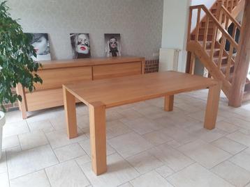 Table en chêne massif, comme neuve, 2m L, 1m l,0.76m h