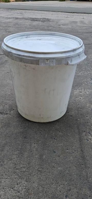 Afsluitbare emmers 20 liter.  beschikbaar voor biedingen
