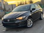 Fiat Tipo 1.4i 2019 1Main Faible Km Clim GPS Euro 6 Ct ok, Auto's, Fiat, Stof, Euro 6, Zwart, Bedrijf