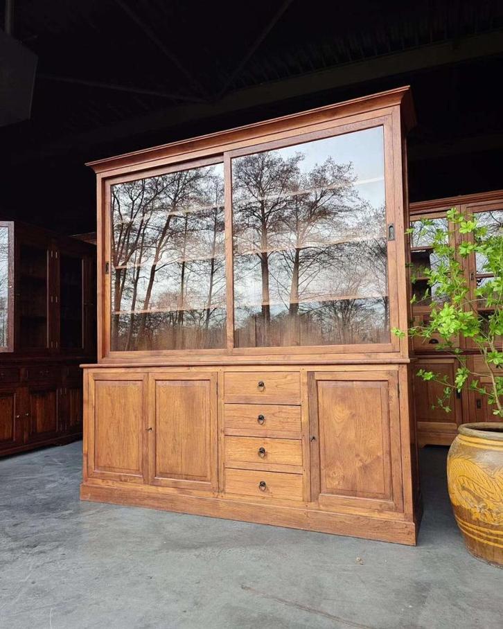 Antieke winkelkast | Schuifdeuren | Buffetkast #2483, Antiek en Kunst, Antiek | Meubels | Kasten, Ophalen of Verzenden