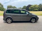 VW TOURAN 19TDI 5PLS LEDEREN CLIMA JA16 mod 2008 ctok, Voorwielaandrijving, Parkeersensor, Monovolume, Zwart