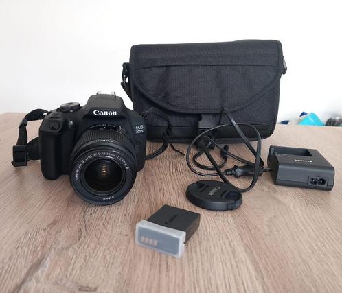 Canon EOS 2000D - Spiegelreflexcamera - +18-55mm F/3.5-5.6 D, Audio, Tv en Foto, Fotocamera's Digitaal, Zo goed als nieuw, Spiegelreflex