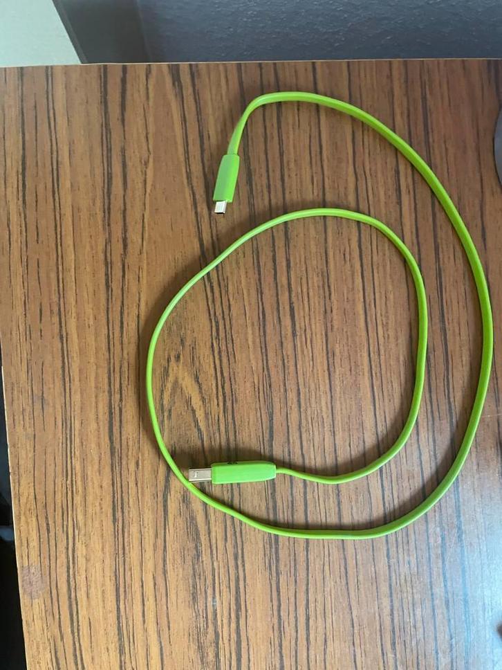 Câble NeO Oyaide d+ USB Type-C vers Type-B, Muziek en Instrumenten, Dj-sets en Draaitafels, Nieuw, Overige merken, Ophalen of Verzenden
