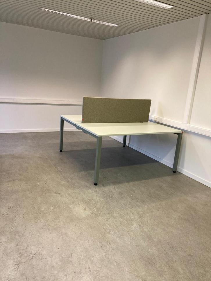 2 dubbele bureau’s, Huis en Inrichting, Bureaus, Zo goed als nieuw, Bureau, Ophalen