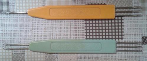 2 outils de transfert - orange et vert - 5 €/s, Hobby & Loisirs créatifs, Tricot & Crochet, Comme neuf, Tricot, Enlèvement ou Envoi