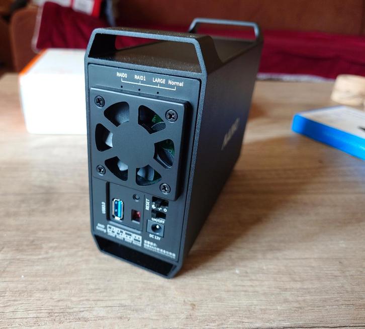 HDD-behuizing Dual Bay 3,5-inch + 2 Mounting Bracket to SSD, Computers en Software, Harde schijven, Nieuw, HDD, Verzenden