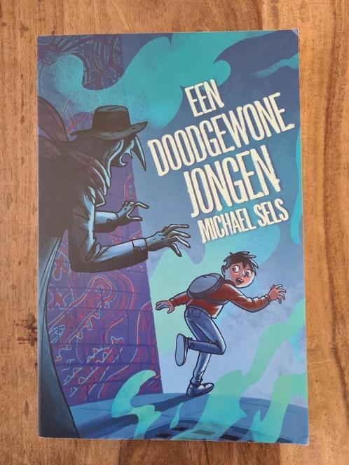 Een doodgewone jongen, Boeken, Kinderboeken | Jeugd | 10 tot 12 jaar, Zo goed als nieuw, Fictie, Ophalen of Verzenden