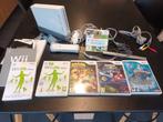 Wii pakket console met spelletjes + balance board, Ophalen, Zo goed als nieuw, Met 2 controllers, Met games