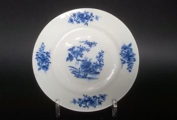 Petite assiette en porcelaine de Tournai beschikbaar voor biedingen