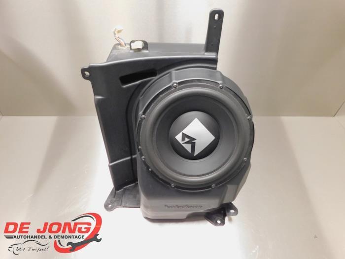 Subwoofer van een Mitsubishi Outlander, Auto-onderdelen, Elektronica en Kabels, Mitsubishi, Gebruikt, 3 maanden garantie, Ophalen of Verzenden