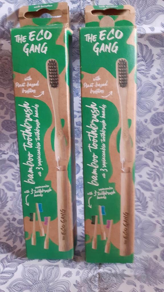 Deux boite de 3 brosses à dent bambou neuve et emballé, Bijoux, Sacs & Beauté, Beauté | Soins de la bouche, Neuf, Enlèvement ou Envoi
