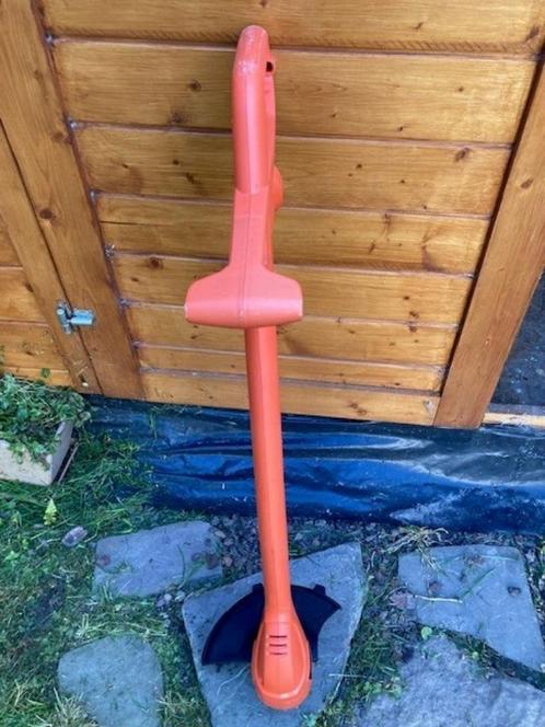 Taille bordure Black+Decker comme neuf, Tuin en Terras, Grastrimmers, Zo goed als nieuw, Elektrisch, 10 tot 30 cm, Ophalen