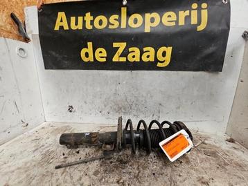 Schokdemperpoot rechts-voor van een Volkswagen Polo beschikbaar voor biedingen