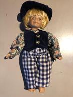 Antieke keramische pop, porselein? Jongen, H28cm, Verzamelen, Verzenden, Gebruikt, Pop