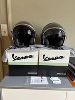 Deux casques noirs (tailles M & S) mat Vespa modèle Visor Je, Motoren, Kleding | Motorhelmen, Jethelm, S, Dames, Tweedehands