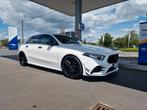 Mercedes-Benz A200 Amg-Line reeds gvv look A45s!!!, Auto's, Mercedes-Benz, Wit, 120 kW, Bedrijf, 5 deurs