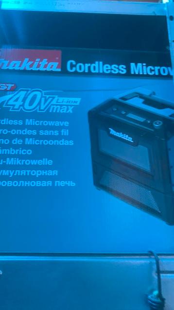 Laatste Maktita accu microgolf beschikbaar voor biedingen