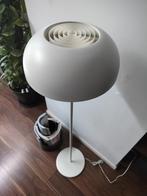 Staanlamp in wit gelakt metaal van Ikea, Ophalen, Gebruikt, 100 tot 150 cm, Scandinavisch Design, Space Age, retro