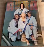 Abba - fotoboek + alles over muzikale carrière, Verzamelen, Muziek, Artiesten en Beroemdheden, Ophalen of Verzenden, Gebruikt