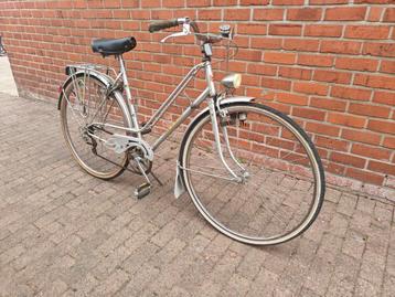 Mooie oude damesfiets, Fietsen en Brommers, Ophalen