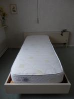 volledig bed met matras en lattenbodem, Comme neuf, Réglable, 80 cm, Crème