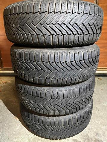  Pneus hiver Michelin Alpin 6 avec jantes alu disponible aux enchères